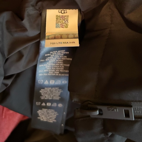 NWT UGG Adirondack Parka 2.0 Women’s M - Picture 3 of 8